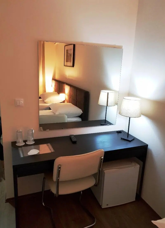 Standard Double room with balcony (twin beds)