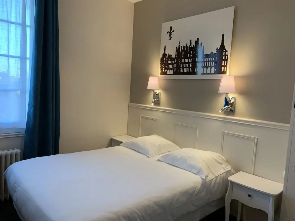 Hôtel Anne De Bretagne Blois — 1