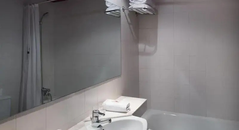 Catalonia Gran Hotel Verdi - Chambres