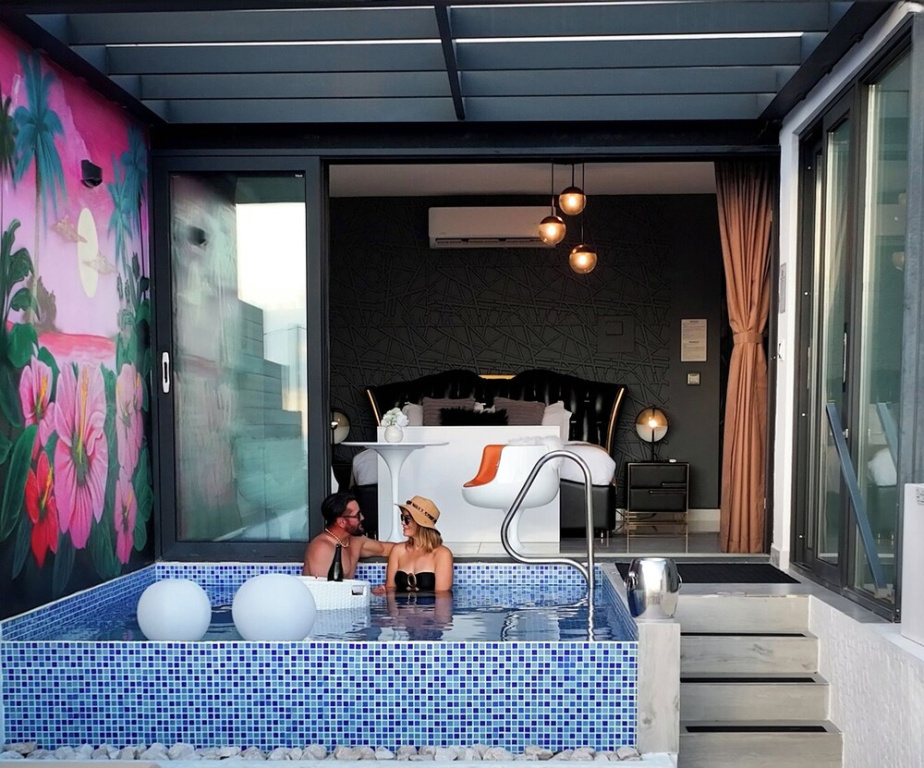 Suite with balcony