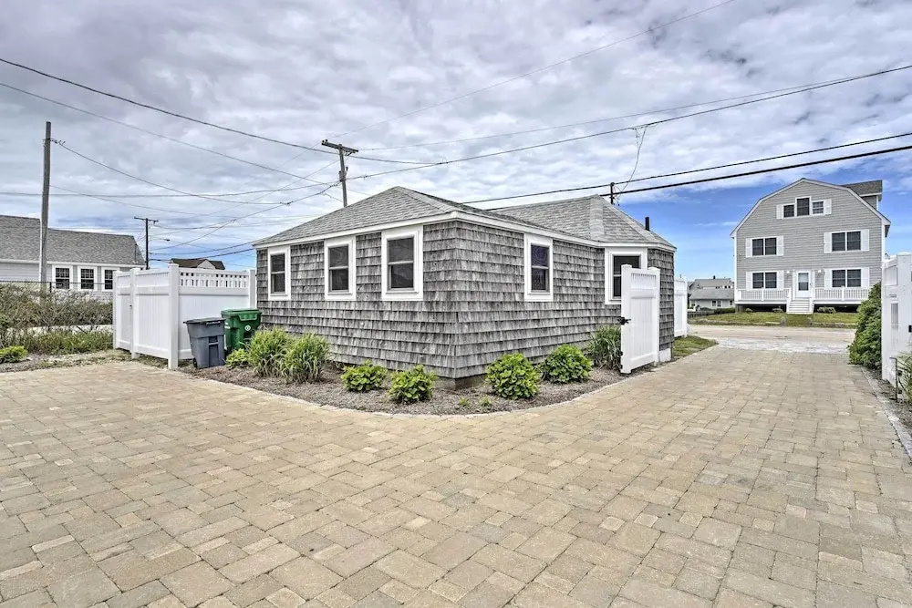 Peaceful Cottage - Steps to Matunuck Beach