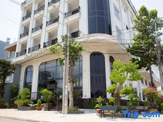 Sunflower Hotel & Apartment Nhon Trach