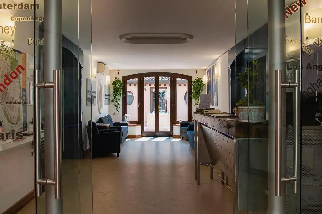 Boutique Rooms 3 0