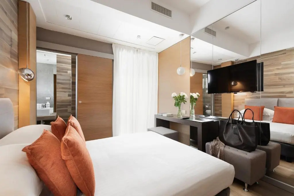 Deluxe Double room (full double bed)