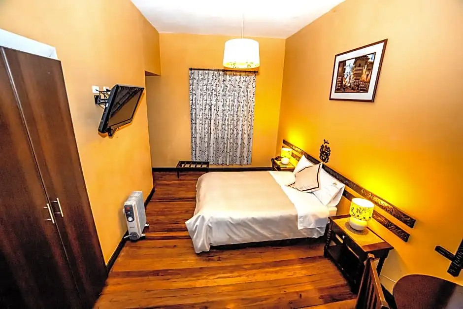 Yabar Hotel Plaza - Chambres