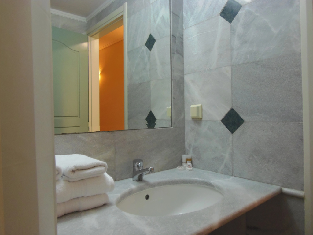 Atlantica Yakinthos, ,