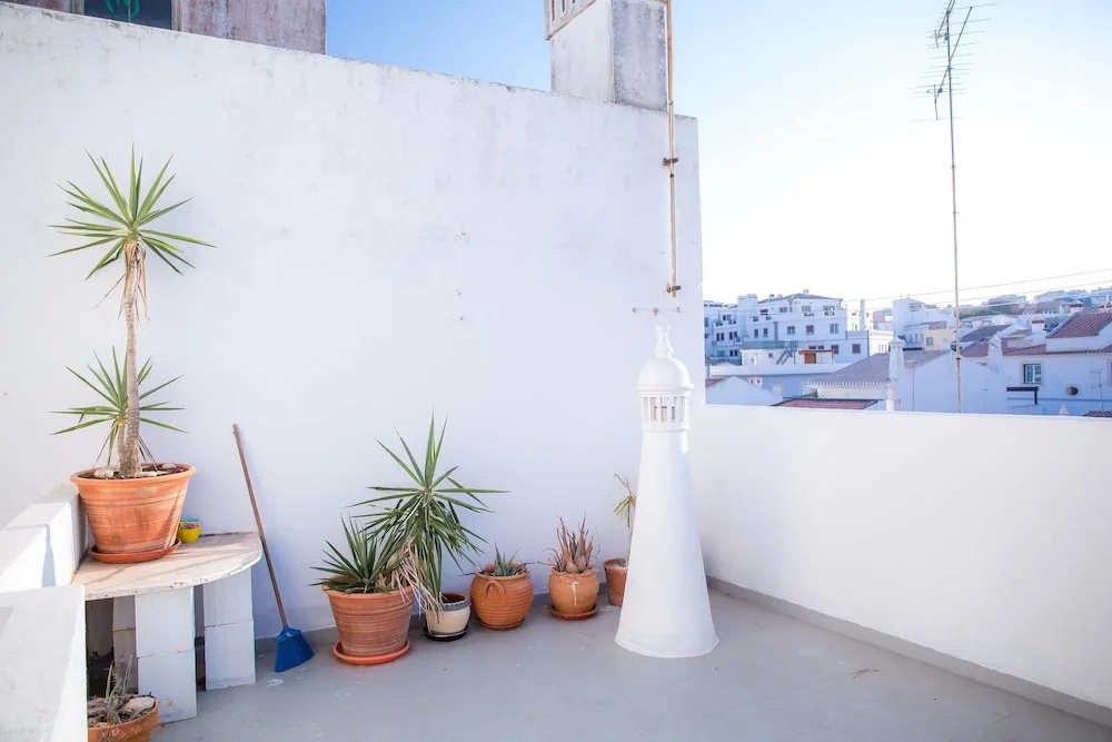 Historical Central House By Dreamalgarve