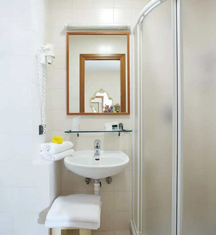 Albergo Commercio e Pellegrino - Chambres