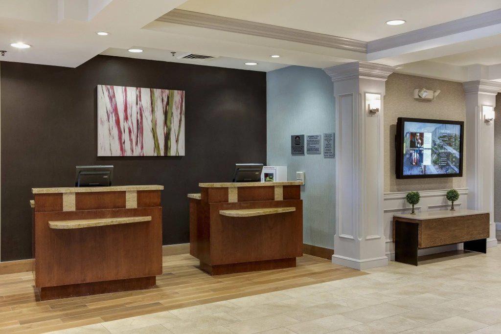 Lobby & Reception