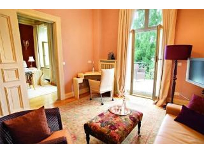 gallery_image_hidden_16