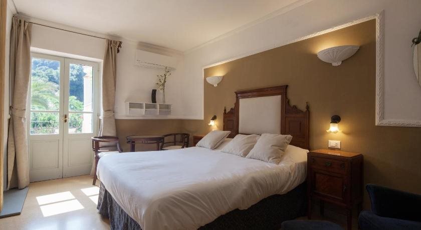 gallery_image_hidden_17