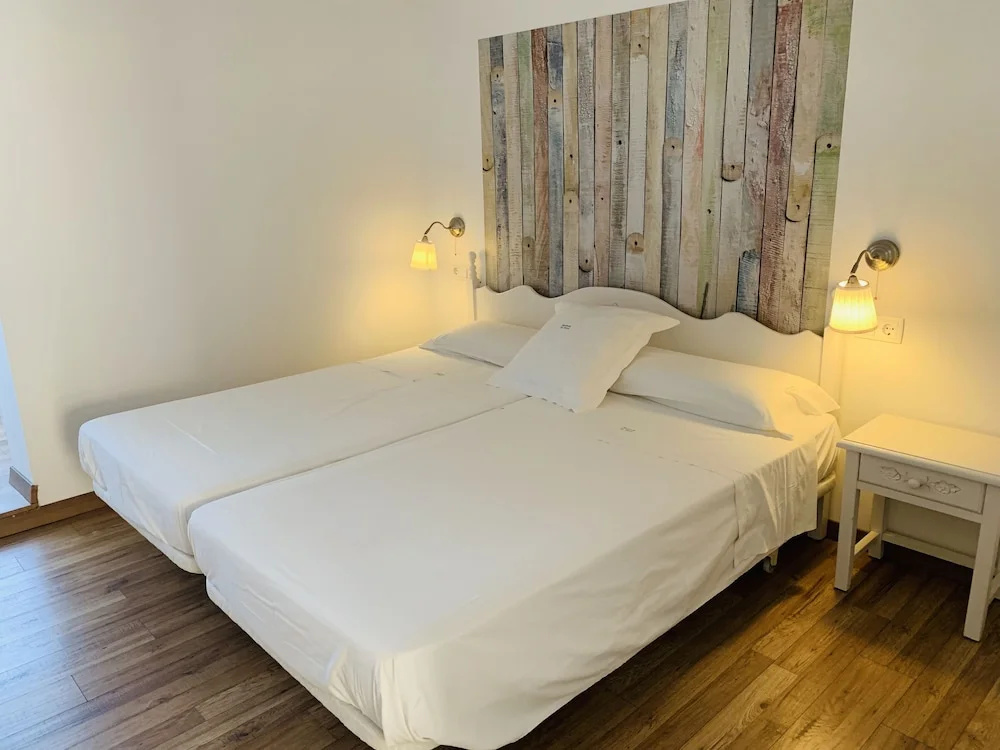 2 Bedrooms Apartment with balcony