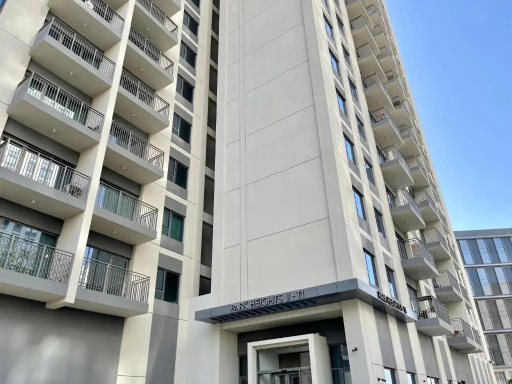 Wonderful 2bedroom with Balcony -Dubai Hills