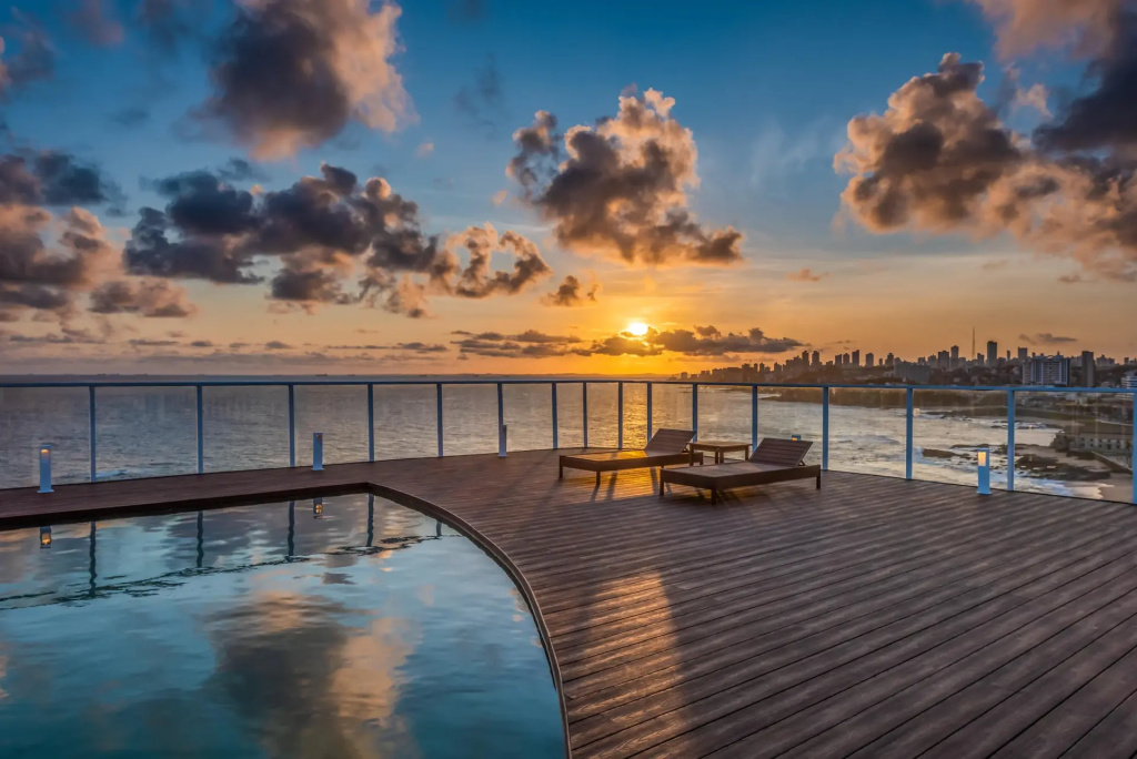 Beach & Waterfront