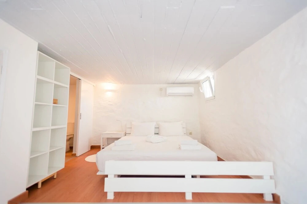 White Sun maisonette overlooking the sea - фото 11