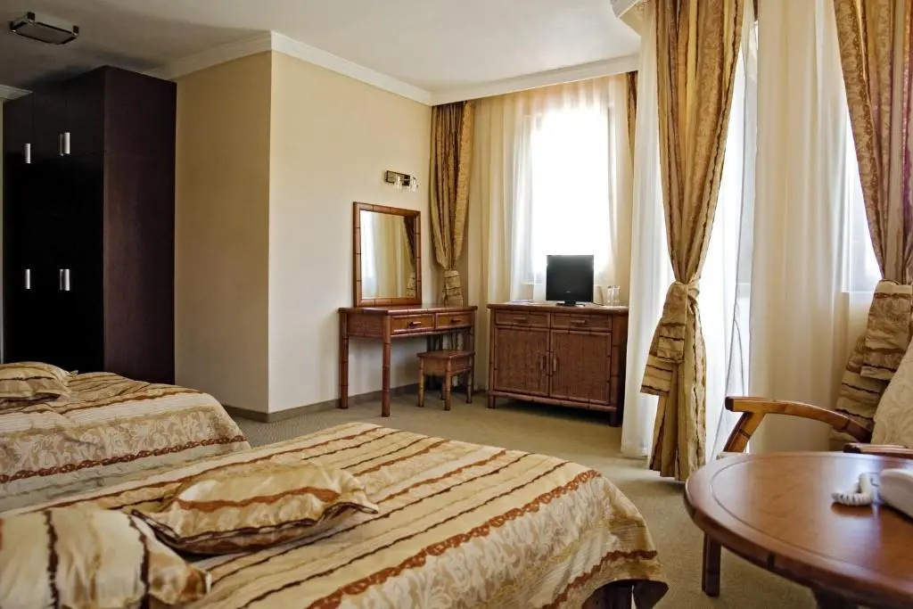 Standard Double room (full double bed)