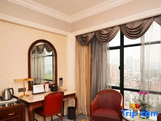 Executive Double room with lake view (twin beds)