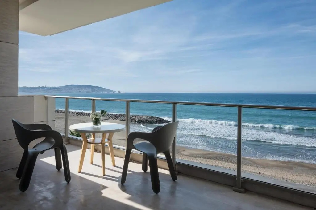 Beach & Waterfront