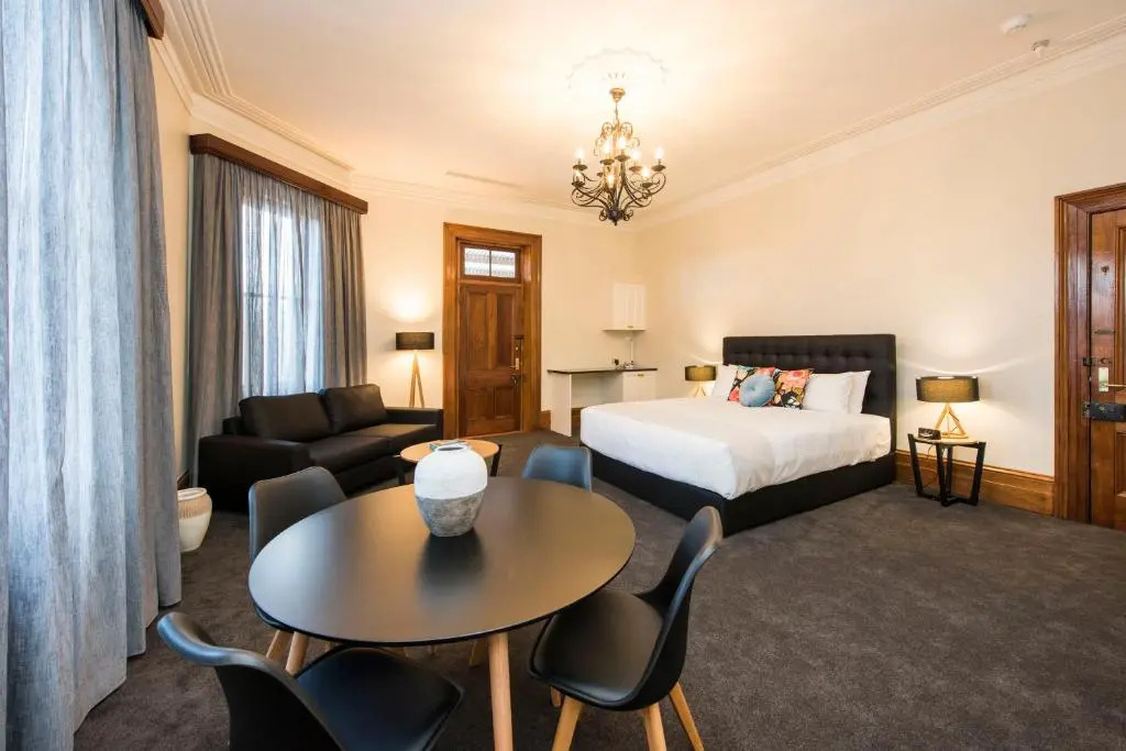 Suite with balcony