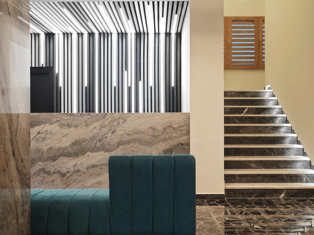 Lobby & Reception