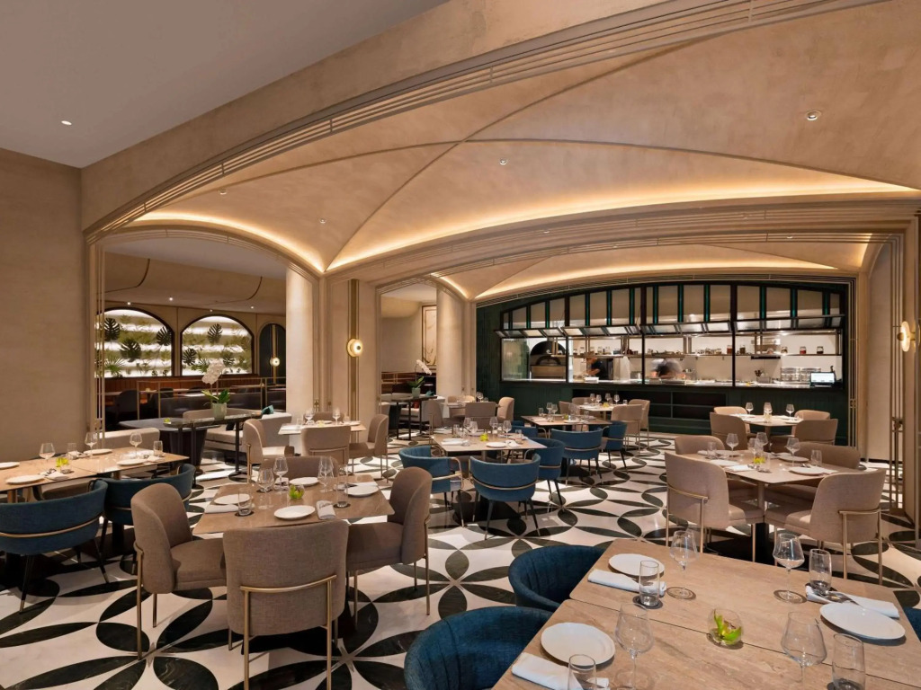 Mövenpick Hotel Jakarta City Centre - фото 38