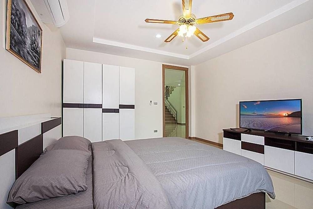 Siam Alexia Villa image 3