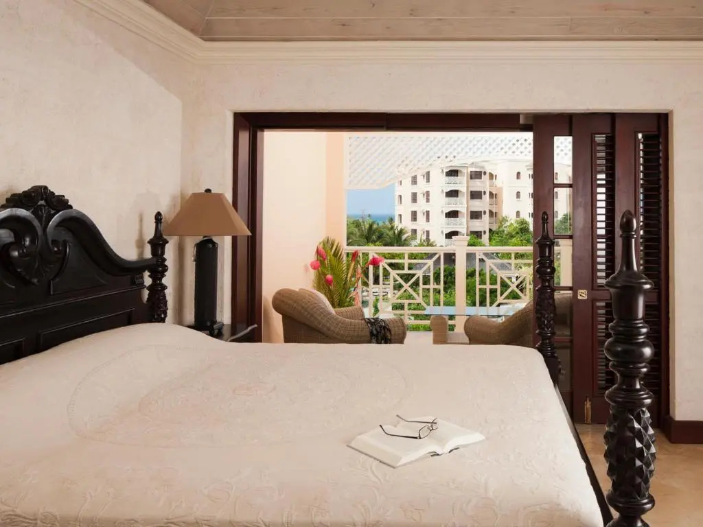 Deluxe Double Suite with garden view (full double bed)