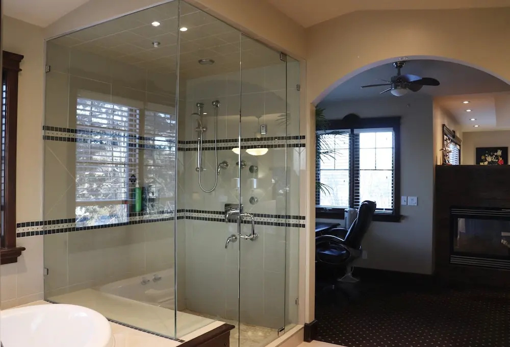 Luxury Suite