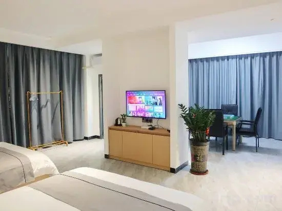 Poetry Beauty Suites