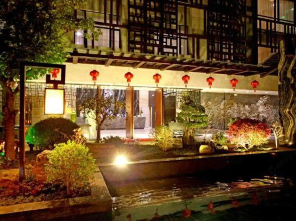 Oriental Xuanyi Holiday Hotel