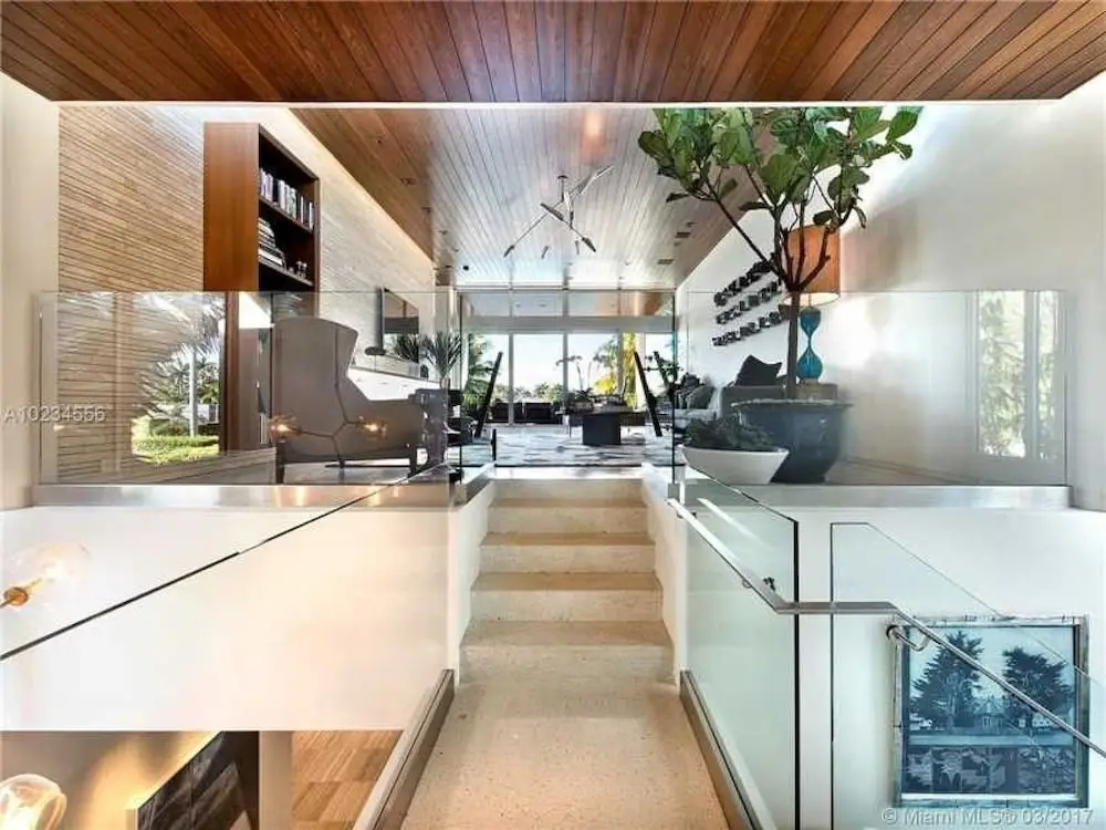 5 Bedrooms Villa with balcony