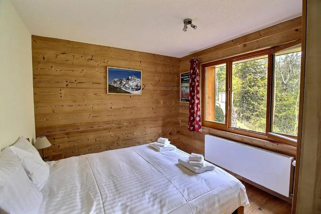 2 Bedrooms Cottage