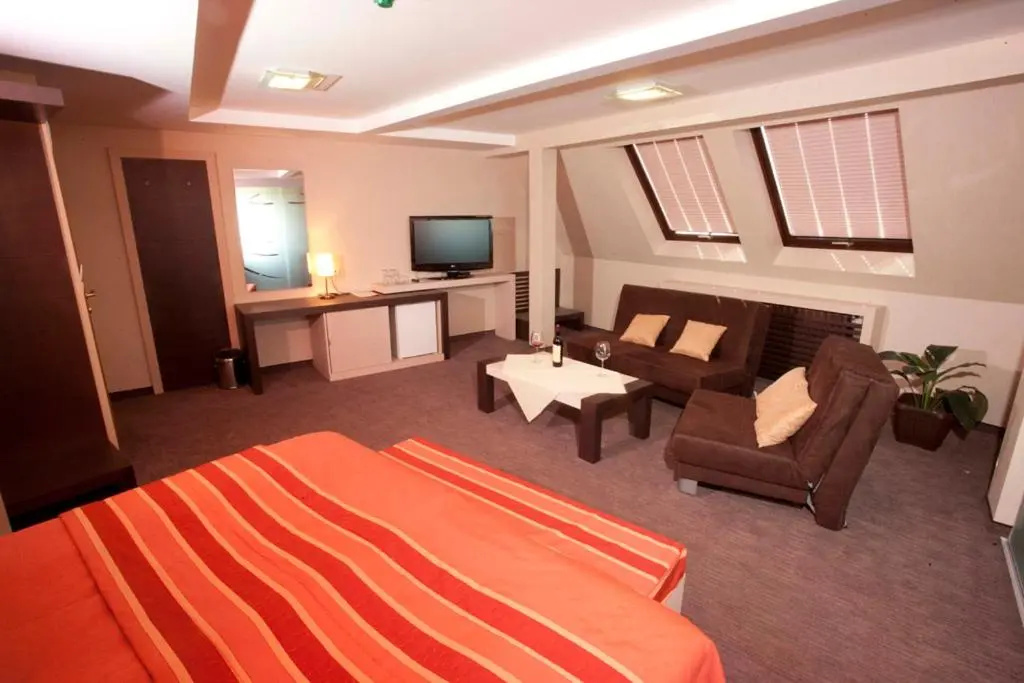 Edi Hotel Sofia - Chambres