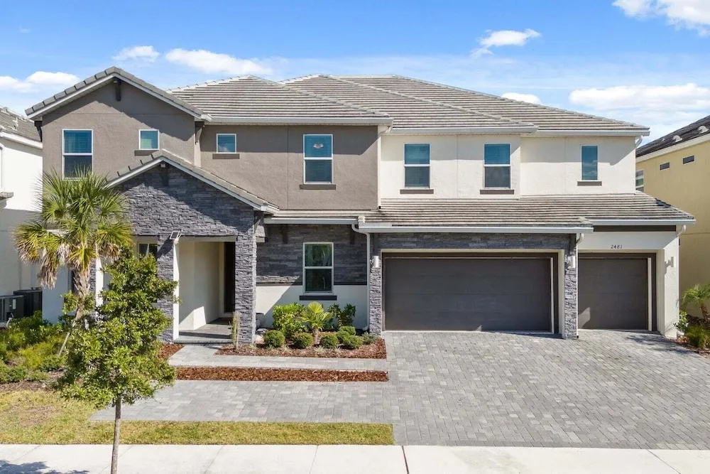Unique Masterpiece 15 En-suites!