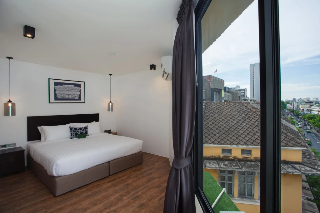 Balcony & Terrace