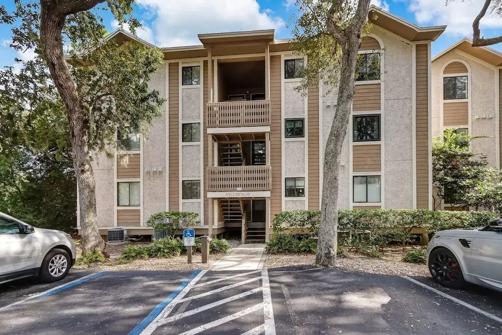 Sunset Bliss: 2BR Condo w/ Pool in Amelia Island