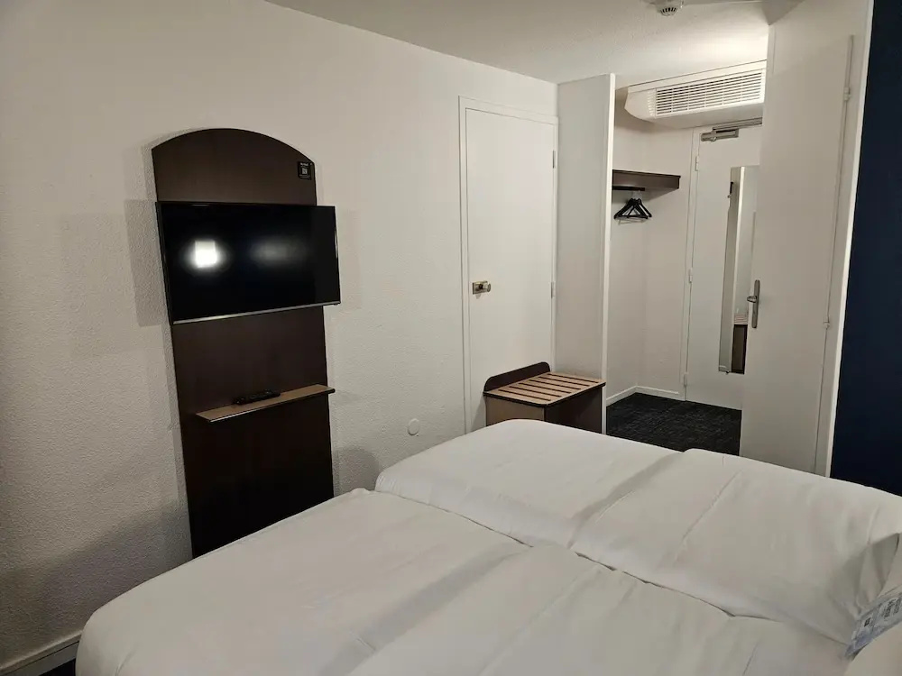 Kyriad NIORT - Espace Mendes-France - Chambres