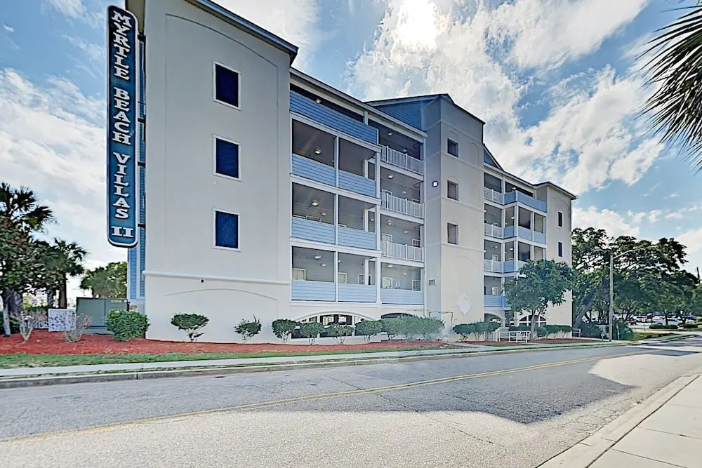 301ambvi 4 Bedroom Condo