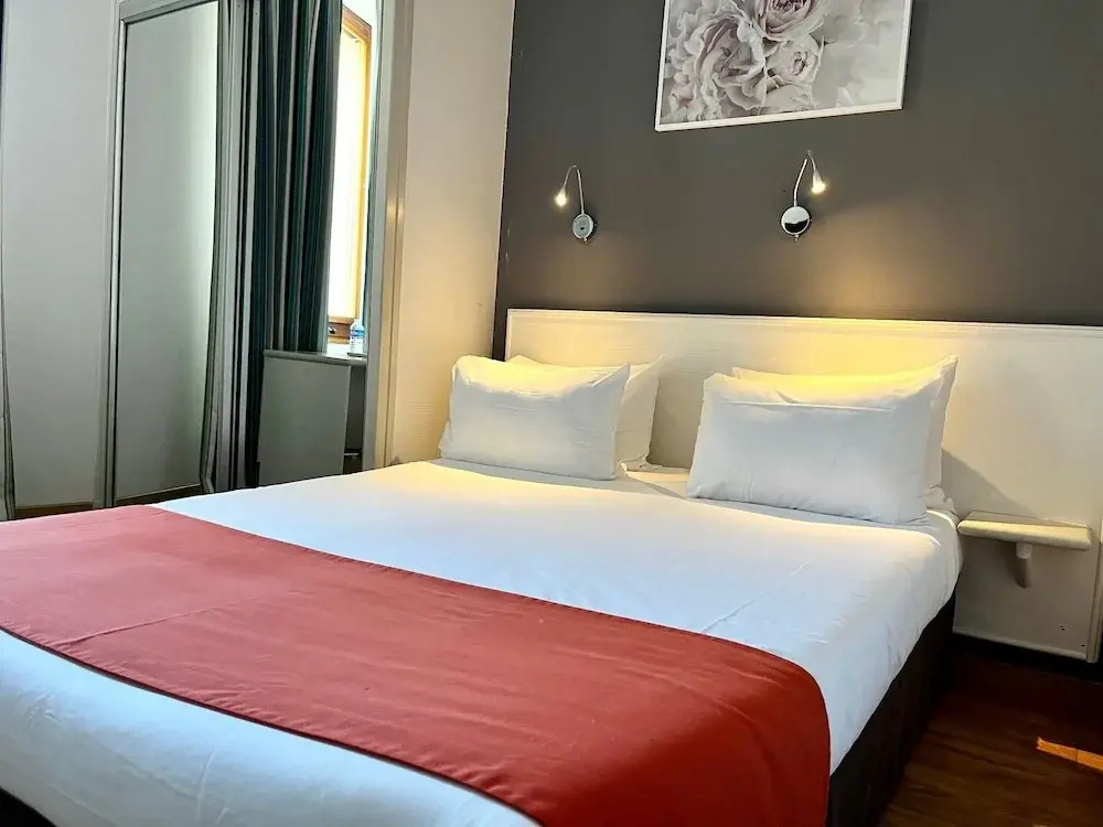 Afficher la photo 6 — Cit'Hotel le Louvre