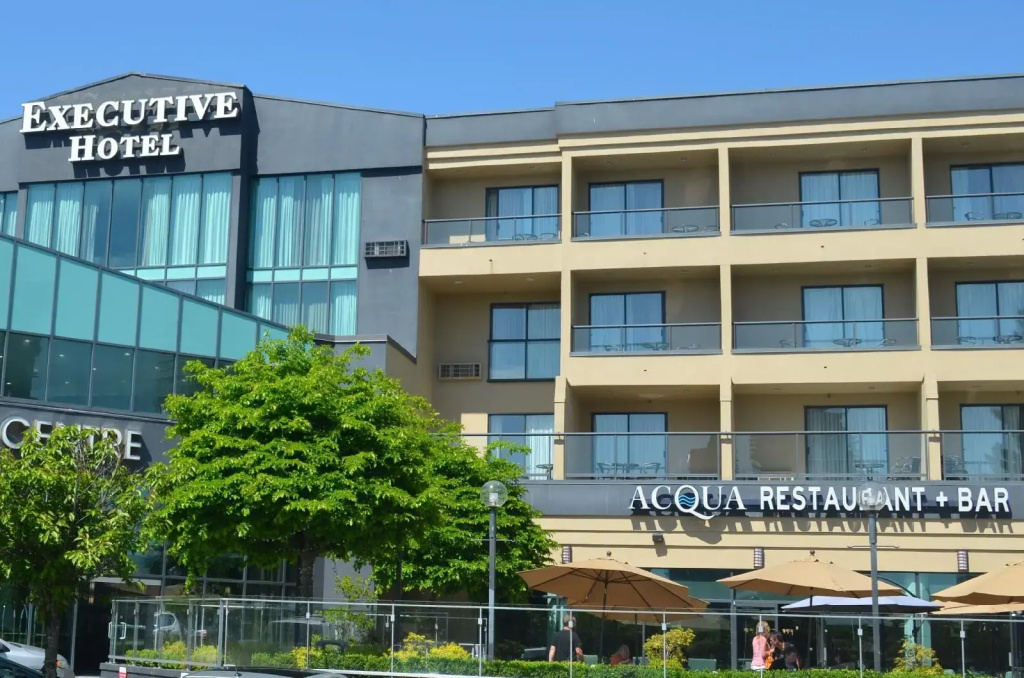 Executive Suites Hotel Metro Vancouver