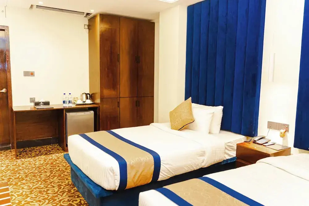 Deluxe Double room with city view (twin beds)