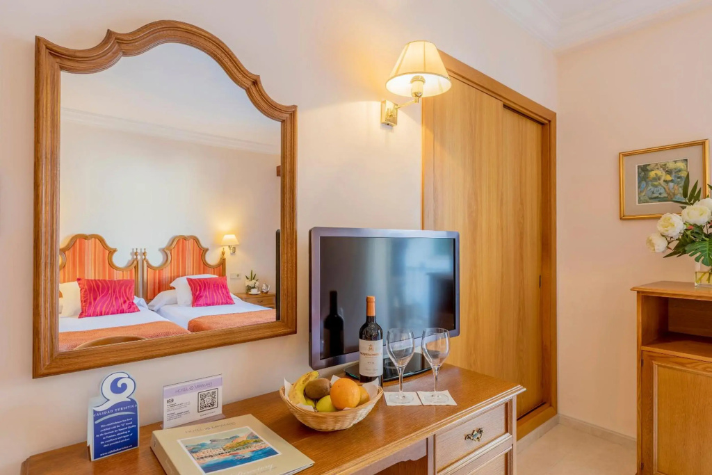 Hotel photo 12