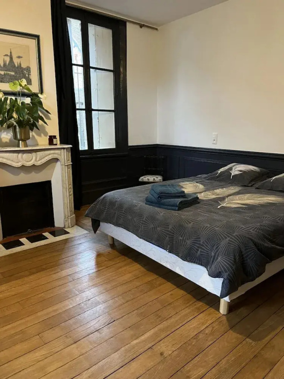 Classic Double room with pool view (full double bed)