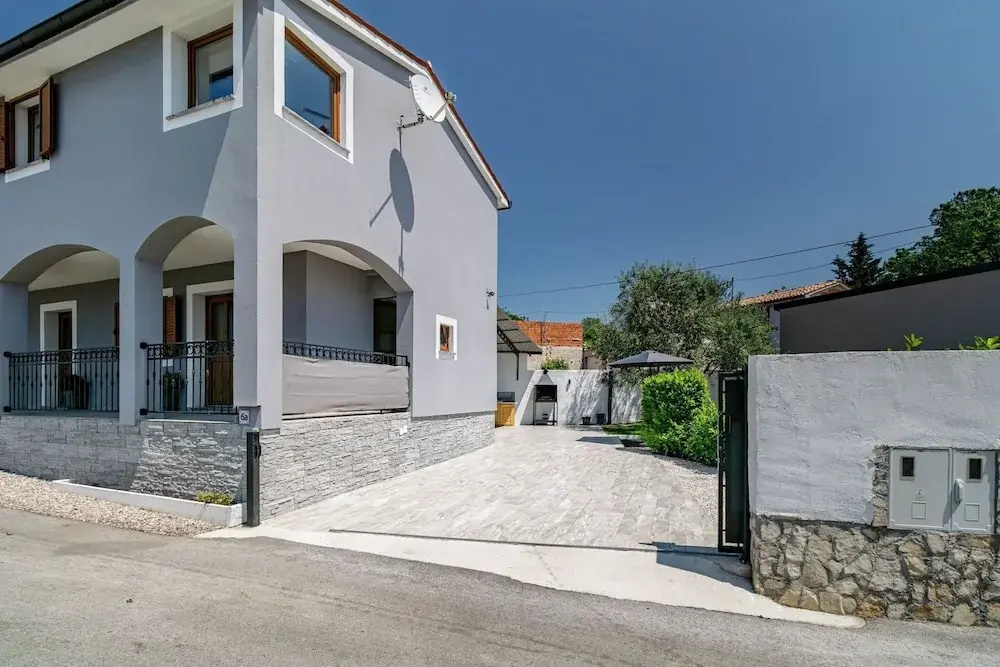 Holiday Home in Loborika With Private Pool