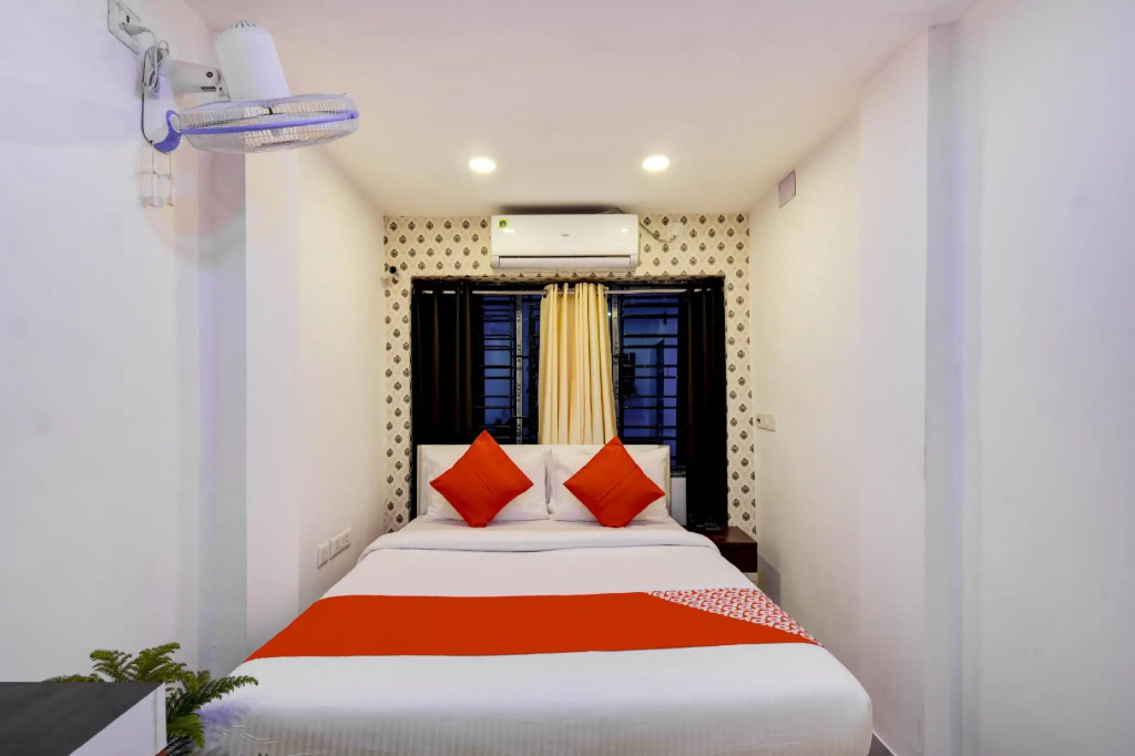 Classic Double room (full double bed)