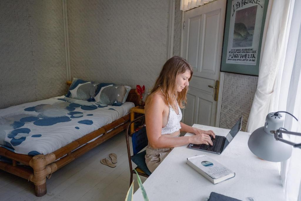 Deluxe Double room with balcony (full double bed)