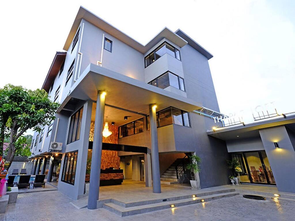 Tha Phae Loft by null