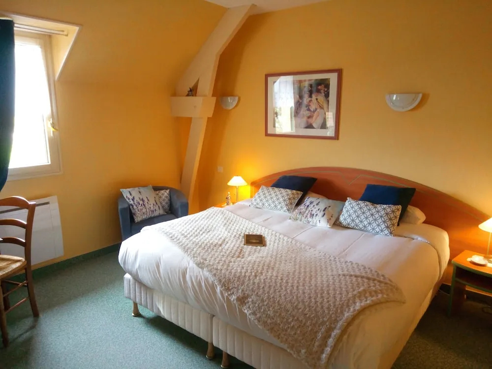 Standard Double room with garden view (full double bed)
