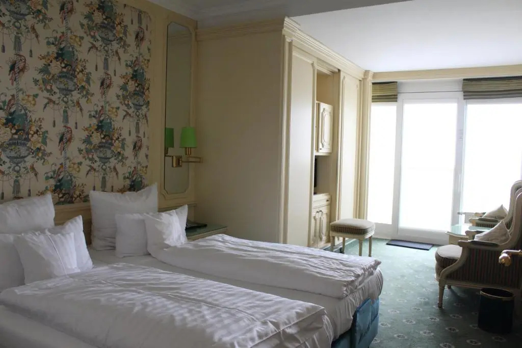 Standard Double room with sea view (full double bed)