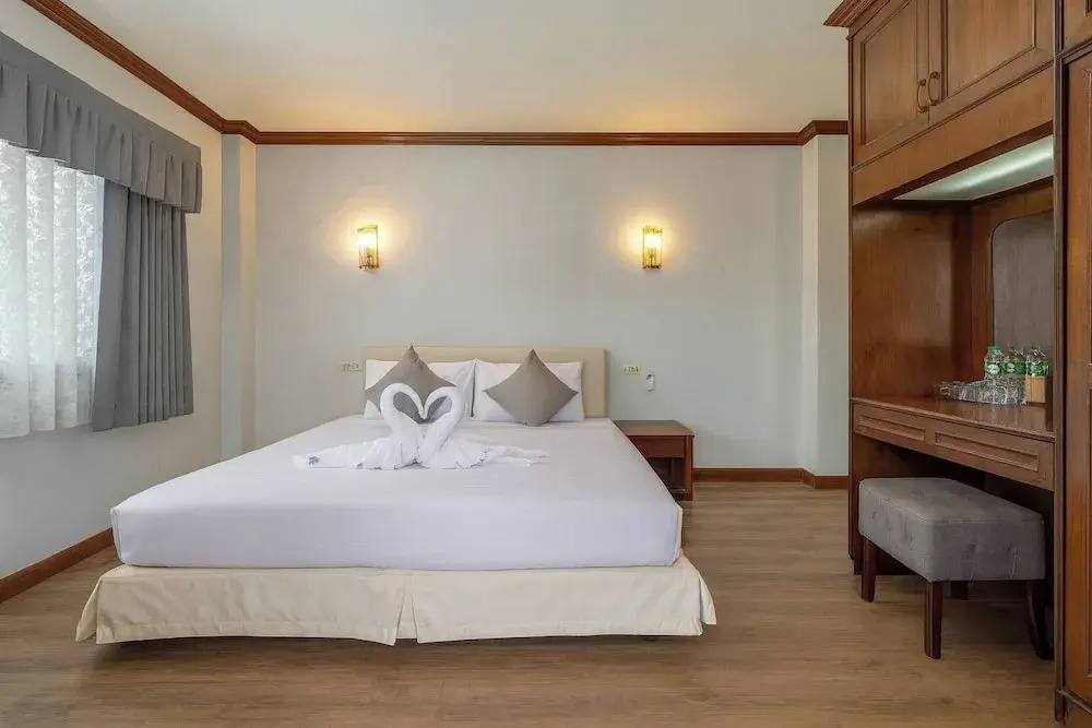 Superior Double room (full double bed)